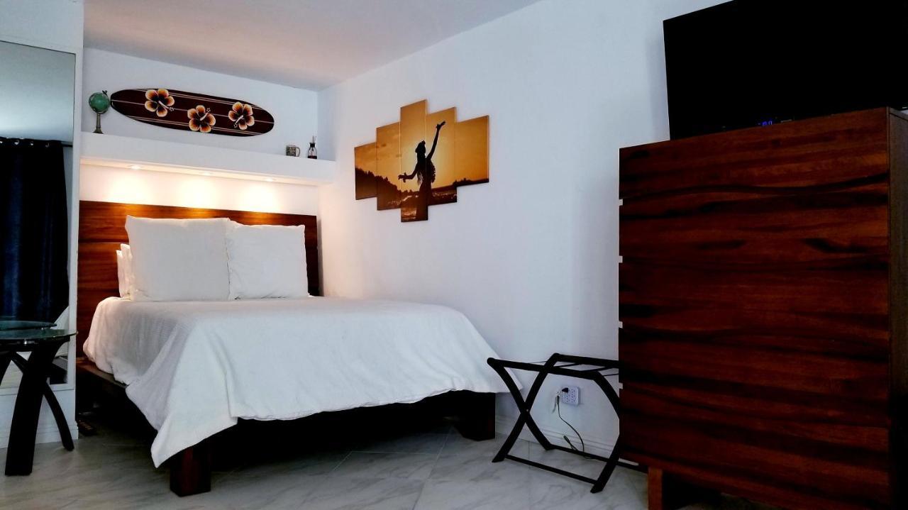 Downtown Hawaiian Theme Condo With Hot Tub, Pool & Beach - Kona Islander Inn Kailua-Kona Extérieur photo