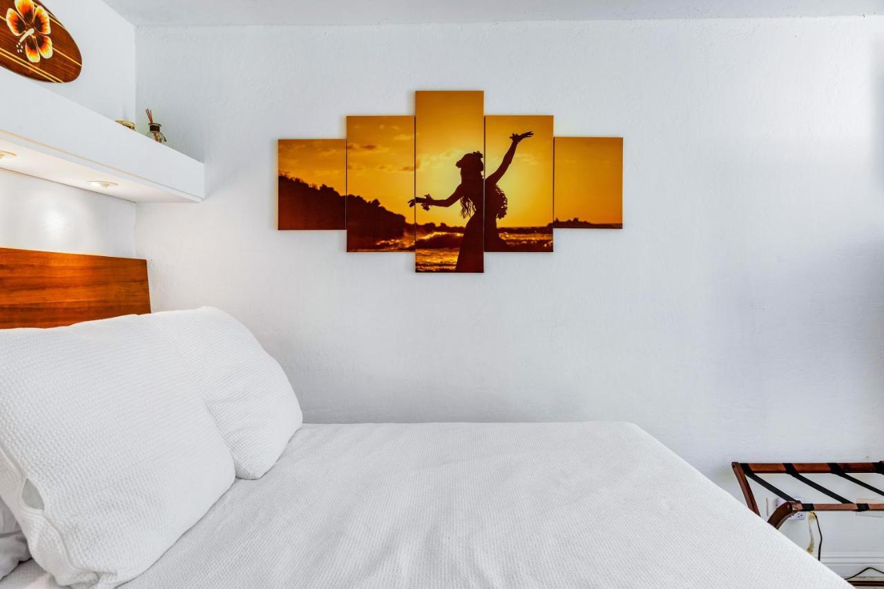 Downtown Hawaiian Theme Condo With Hot Tub, Pool & Beach - Kona Islander Inn Kailua-Kona Extérieur photo