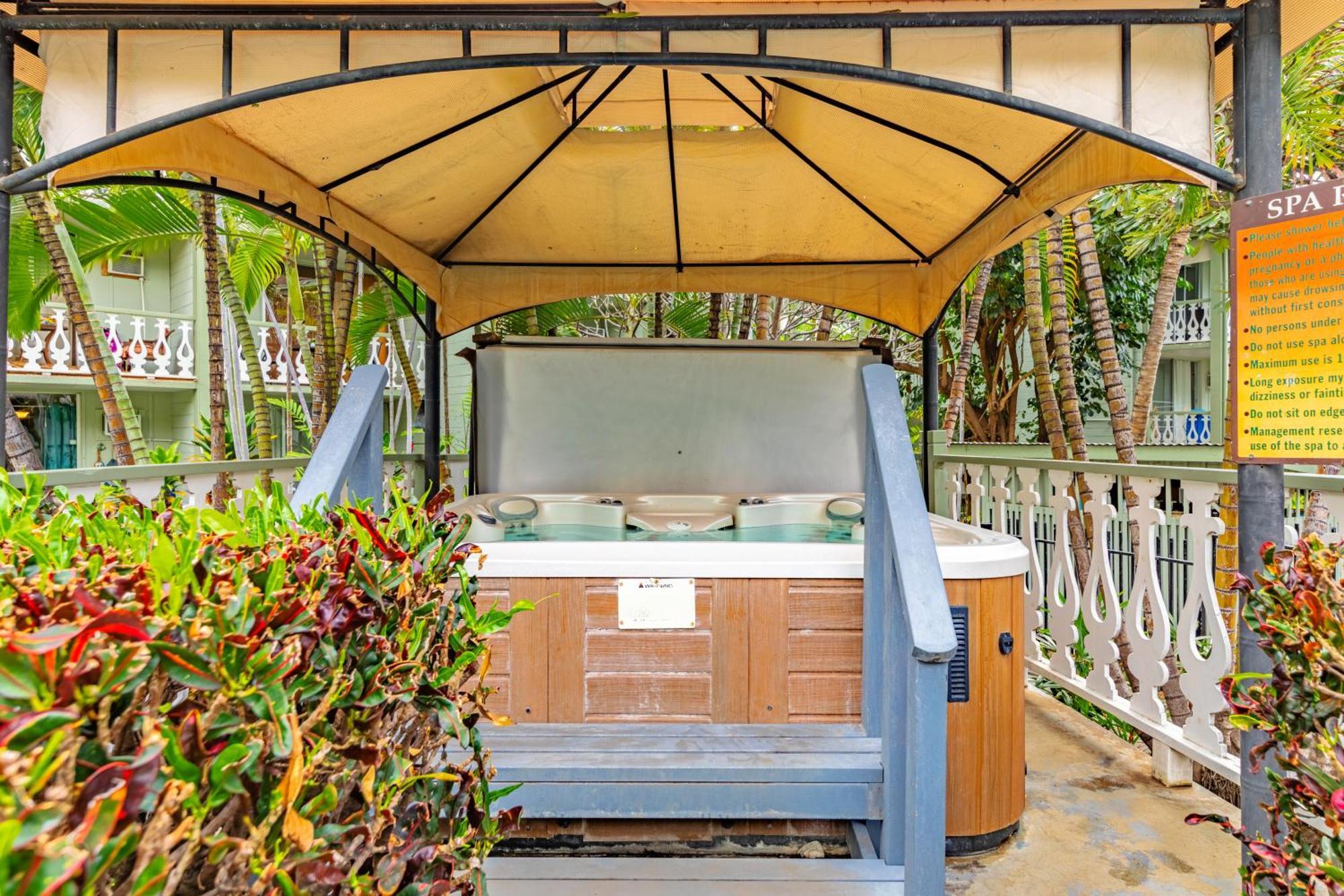 Downtown Hawaiian Theme Condo With Hot Tub, Pool & Beach - Kona Islander Inn Kailua-Kona Extérieur photo