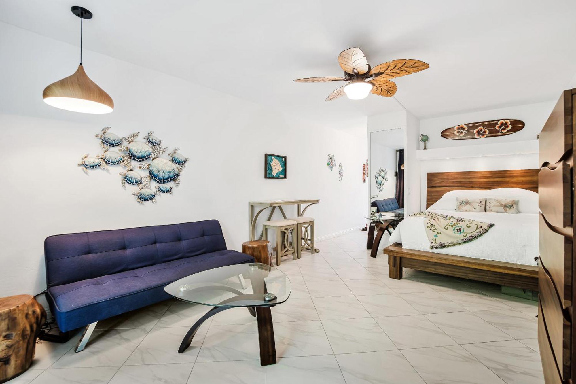 Downtown Hawaiian Theme Condo With Hot Tub, Pool & Beach - Kona Islander Inn Kailua-Kona Extérieur photo